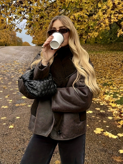 Oversized Bruine Teddy Jas – Pluche Kraag & Manchetten