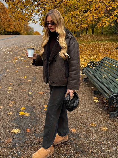 Oversized Bruine Teddy Jas – Pluche Kraag & Manchetten