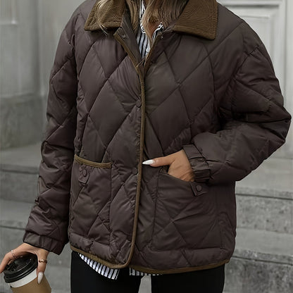 Stijlvolle Korte Damesjas met Reverskraag en Pockets