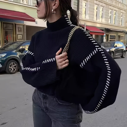 Zwarte Coltrui met Witte Contrastbiezen – Tijdloze Elegantie